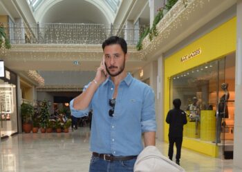 Anıl Altan iş toplantısında