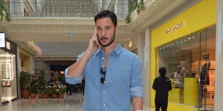 Anıl Altan iş toplantısında