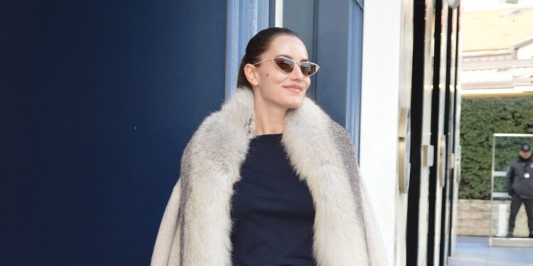 Fahriye Evcen ilgi odağı oldu