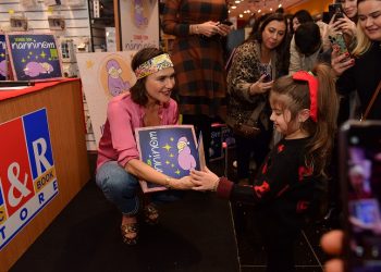 Şevval Sam ve D&R’dan çocuklar için bir ilk: “Nanninom”