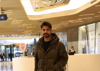 Soğuk Havaya Rağmen Alışveriş