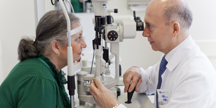 Baş ağrınızın nedeni gözünüz olabilir