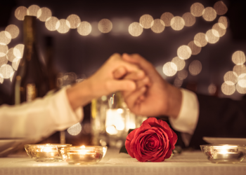 Bir Hilton İstanbul Bosphorus Klasiği: Romantik Sevgililer Günü Yemeği