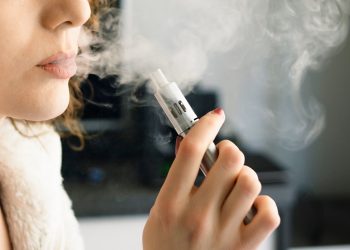 Elektronik sigara hiç masum değil, bağımlılık yaratıyor