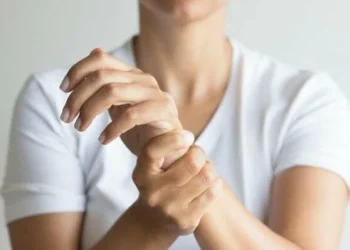 Uyuşma ve karıncalanma sinir sistemi tümörü habercisi olabilir