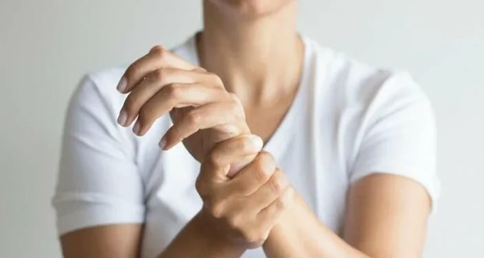 Uyuşma ve karıncalanma sinir sistemi tümörü habercisi olabilir