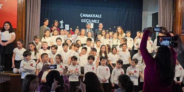 Şişli’de Duygulandıran 18 Mart Çanakkale Zaferi Töreni