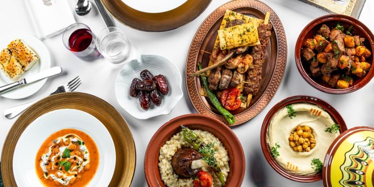 Raffles İstanbul Ramazanı Geleneksel İftar Büfesiyle Karşılıyor