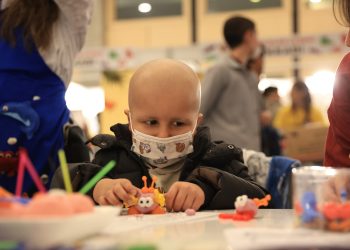 LÖSEV’in ‘İyilikler Çarşısı’ Projesi İstanbul’da Başladı!