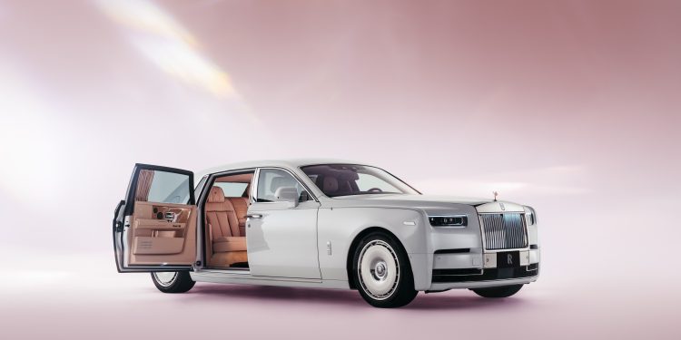 Anın Güzelliği: Rolls-Royce Phantom “Cherry Blossom”