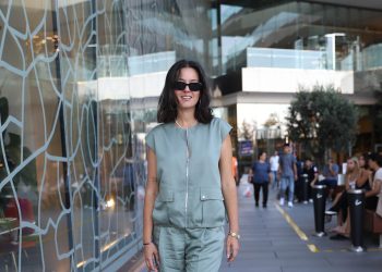 Biraz Alışveriş Biraz Toplantı