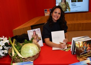 Şifa Köyü – Healing Farm, her yaştan okurla şifa dolu bir imza gününde buluştu