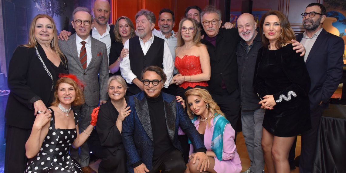 Sanat Çerçevenin Ötesine Taştı: “Beyond the Frame” Çırağan Sarayı’nda Gerçekleşti