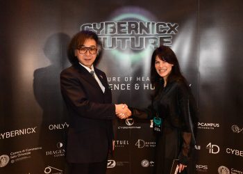 Sağlık alanında insan ile giyilebilir robotik sistemler birleşiyor