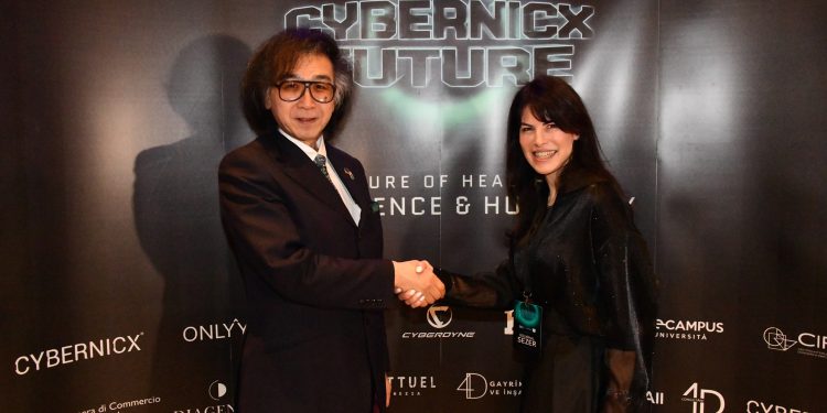 Sağlık alanında insan ile giyilebilir robotik sistemler birleşiyor