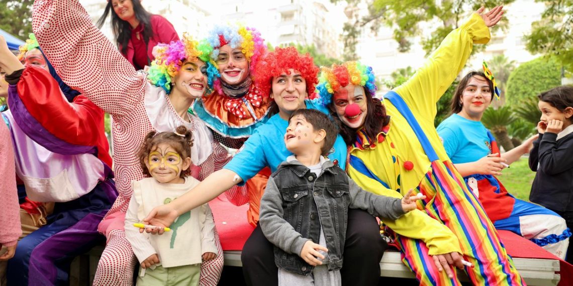 Adana Karnaval Coşkusunu Doyasıya Yaşadı