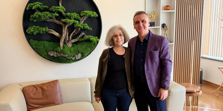 Dr. İsmail Ateş ve ekibinden Türkiye’de İlk: Kalpte İki Ciddi Soruna Tek Girişimle Müdahale